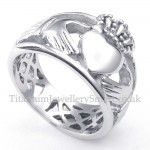 Hands Hugs Up Heart Titanium Ring