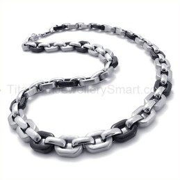 Black Oval Box Titanium Necklace 19549