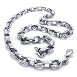 Diagonal Box Titanium Necklace 19556
