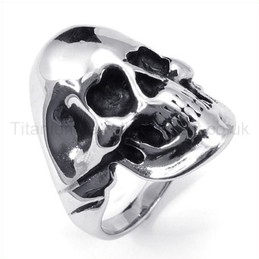 Popular Skulls Titanium Ring 19227