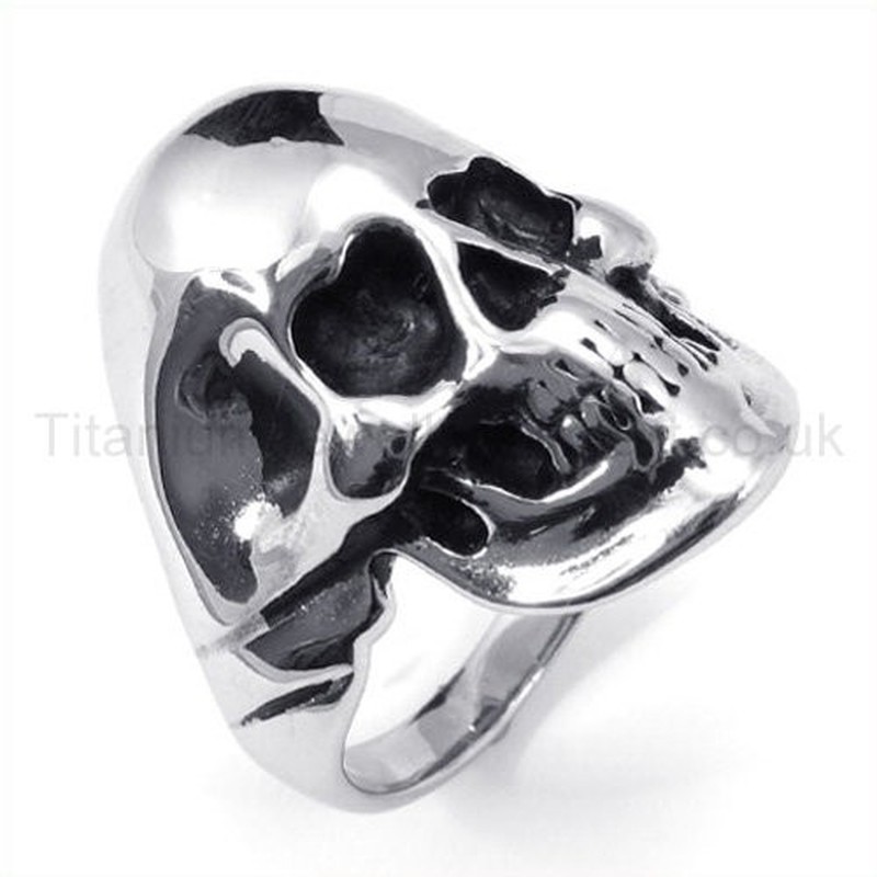 Popular Skulls Titanium Ring 19227