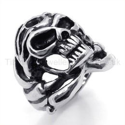 Classical Skulls Titanium Ring 19234