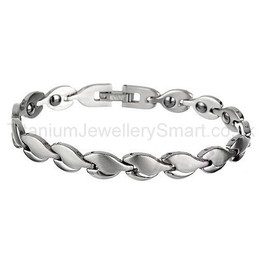7.5 Inches Titanium Bracelet