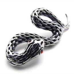 Cobra Titanium Pendant 20447