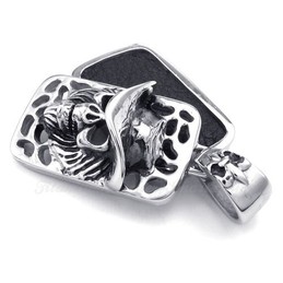 Cards Titanium Skull Pendant Necklace (Free Chain)