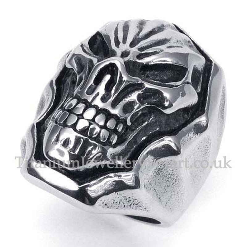 Titanium Skull Ring
