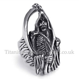 Titanium Skull Ring